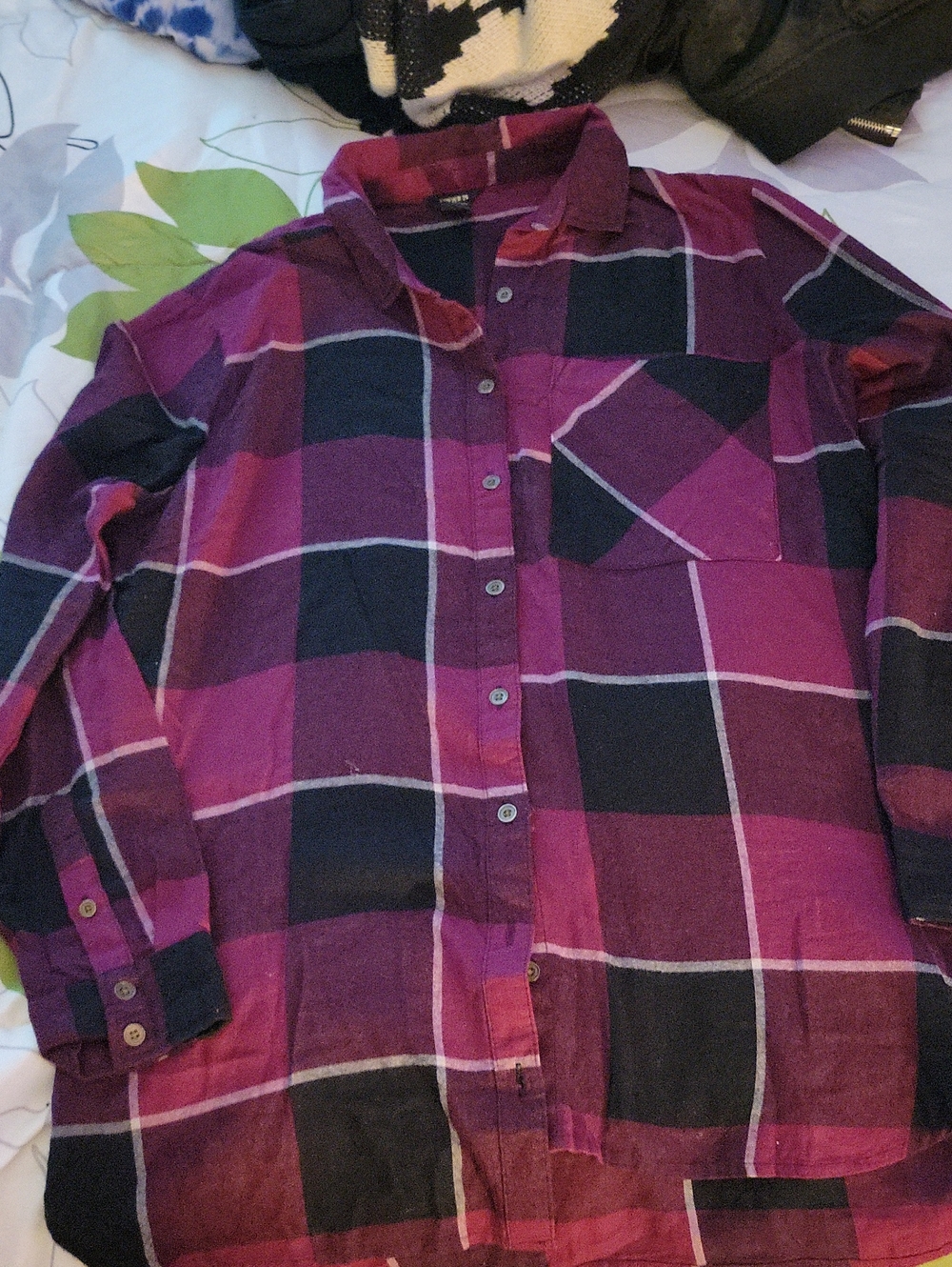 Forever 21 lightweight plaid button up shirt